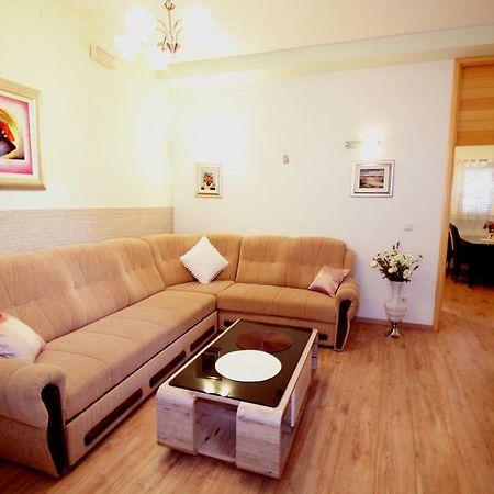 Apartment J&I Σπλιτ Εξωτερικό φωτογραφία